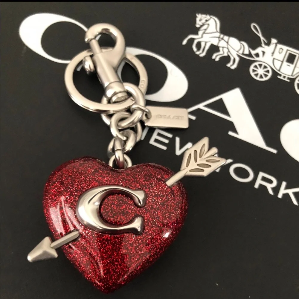 COACH Heart ❤️ arrow love Valentines Red Sparkling Purse charm key chain - Picture 3 of 5
